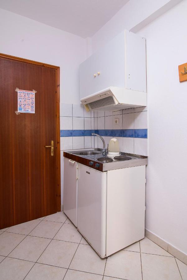Studios Maria Потос Екстериор снимка